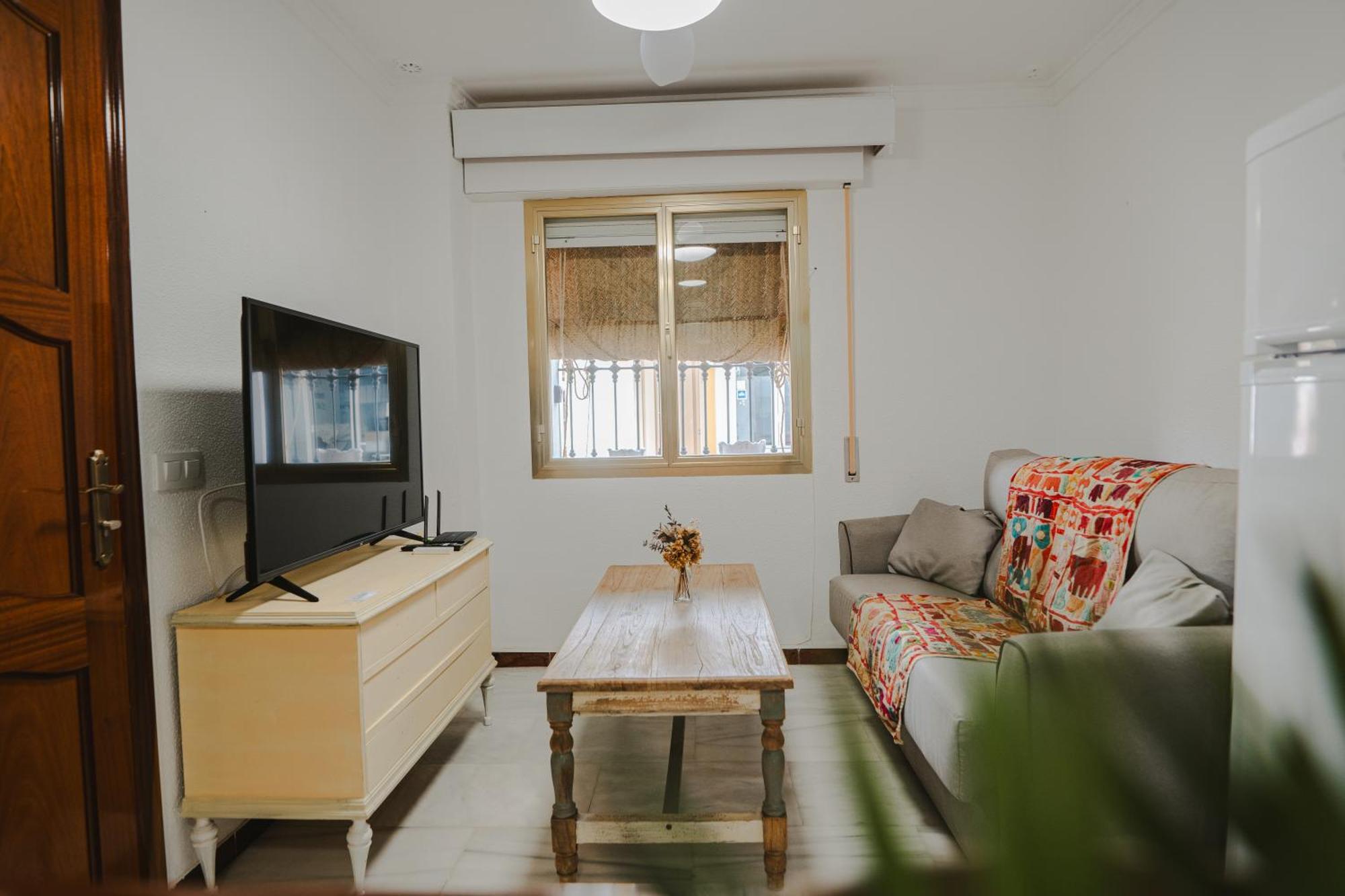 Apartment Tunante 2 *